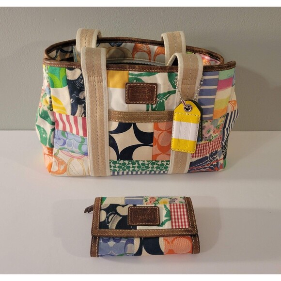 Coach Handbags - Coach Vintage Y2K Hampton Patchwork Handbag Purse & Tri-Fold Wallet
